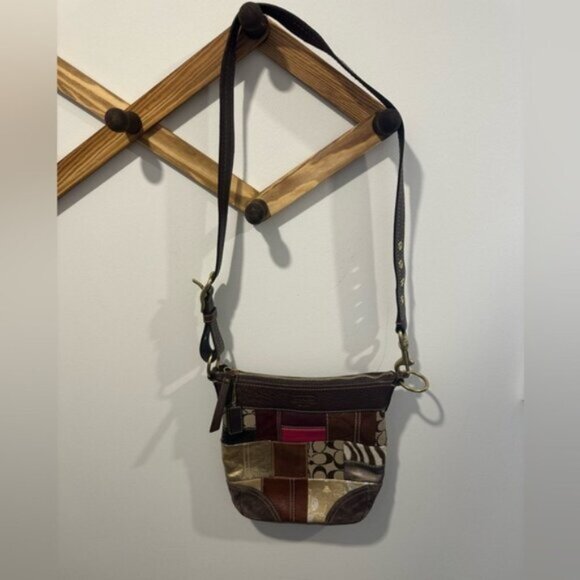 EUC- VINTAGE Y2K PATCHWORK COACH CROSSBODY - Picture 2 of 16